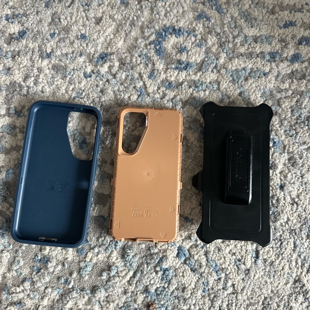 OtterBox Samsung Galaxy S24(Only) Defender Series Pro Blue Suede Screenleas case